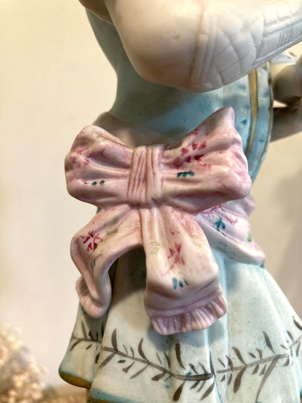 Creepy Ceramic Girl Holding Beheaded Doll Mantel Statue 16” Tall Vintage Decor - Picture 14 of 16